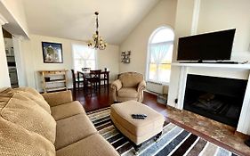 Chaleureux Condo A Magog